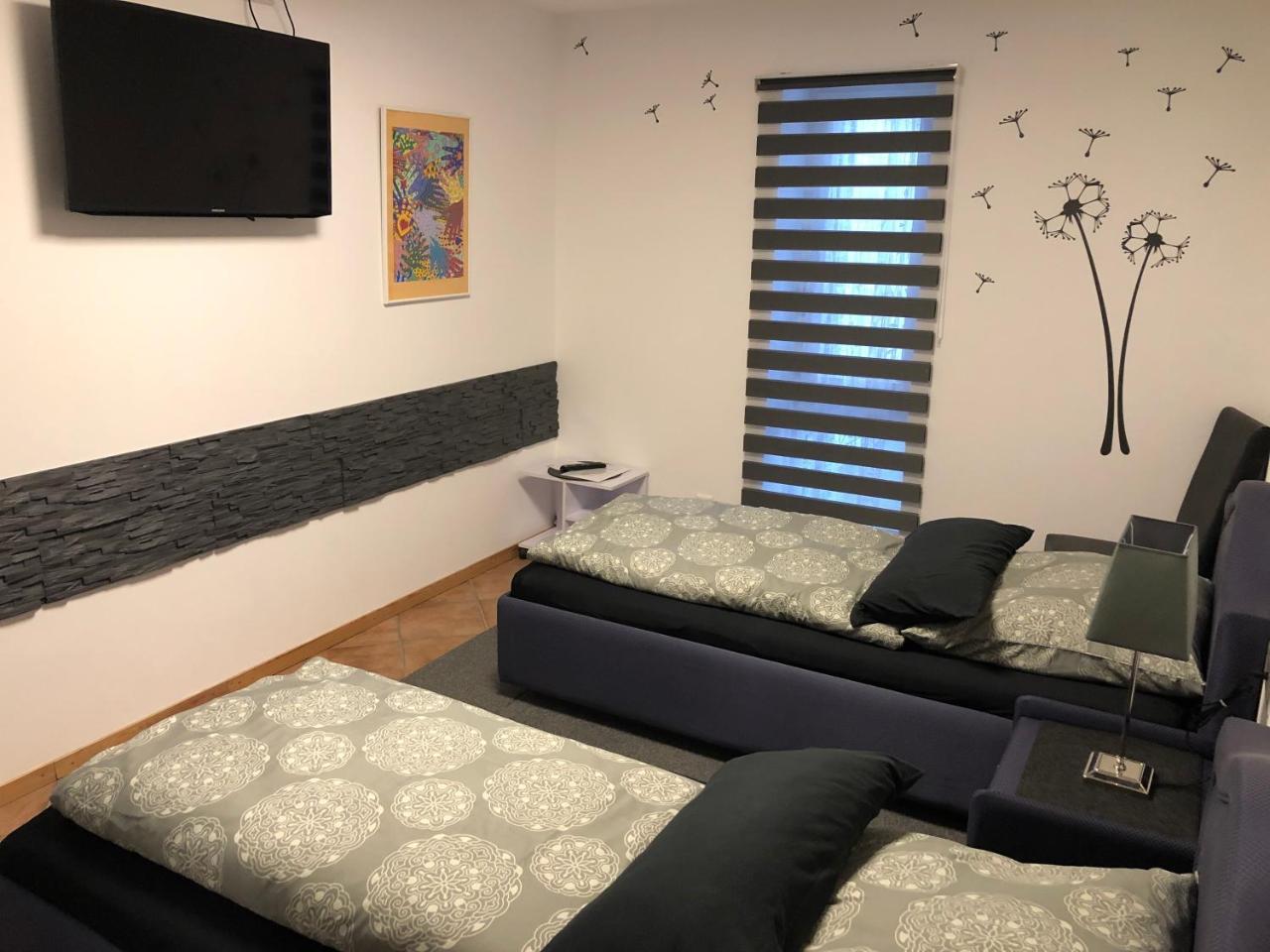 Messezimmer 4U Düsseldorf Exteriör bild